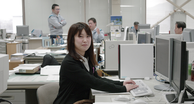 製品開発部門 M.Mさん(新卒入社、高専卒業)